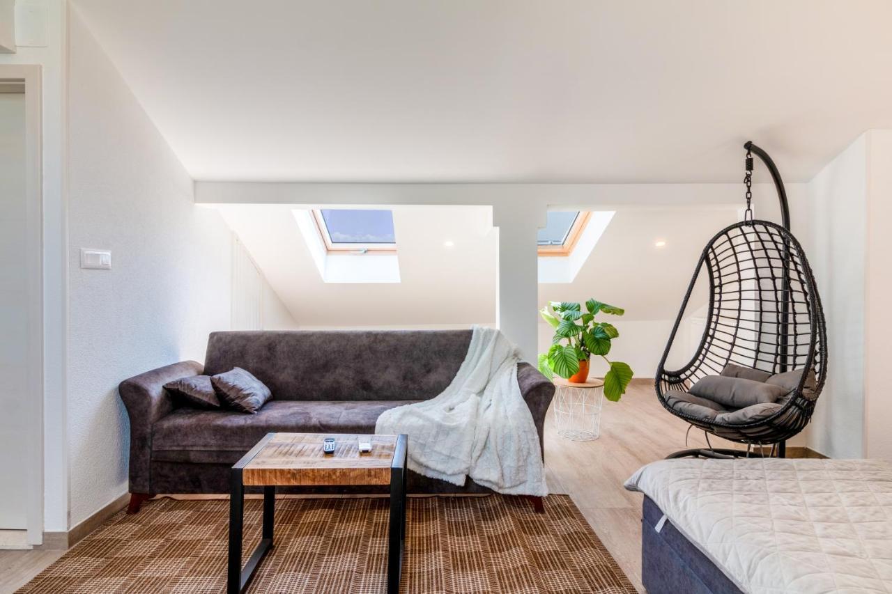 The One Apartment Split Exterior photo